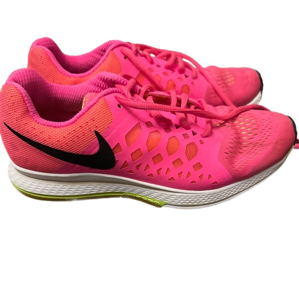 Nike Pegasus 31 Running Shoes Women US Hyper Pink Black Volt C6
Sz7.5 - Picture 4 of 5